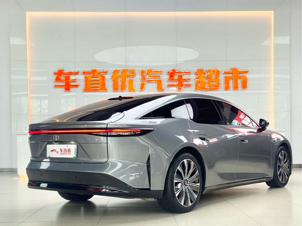 Toyota Bozhi 7