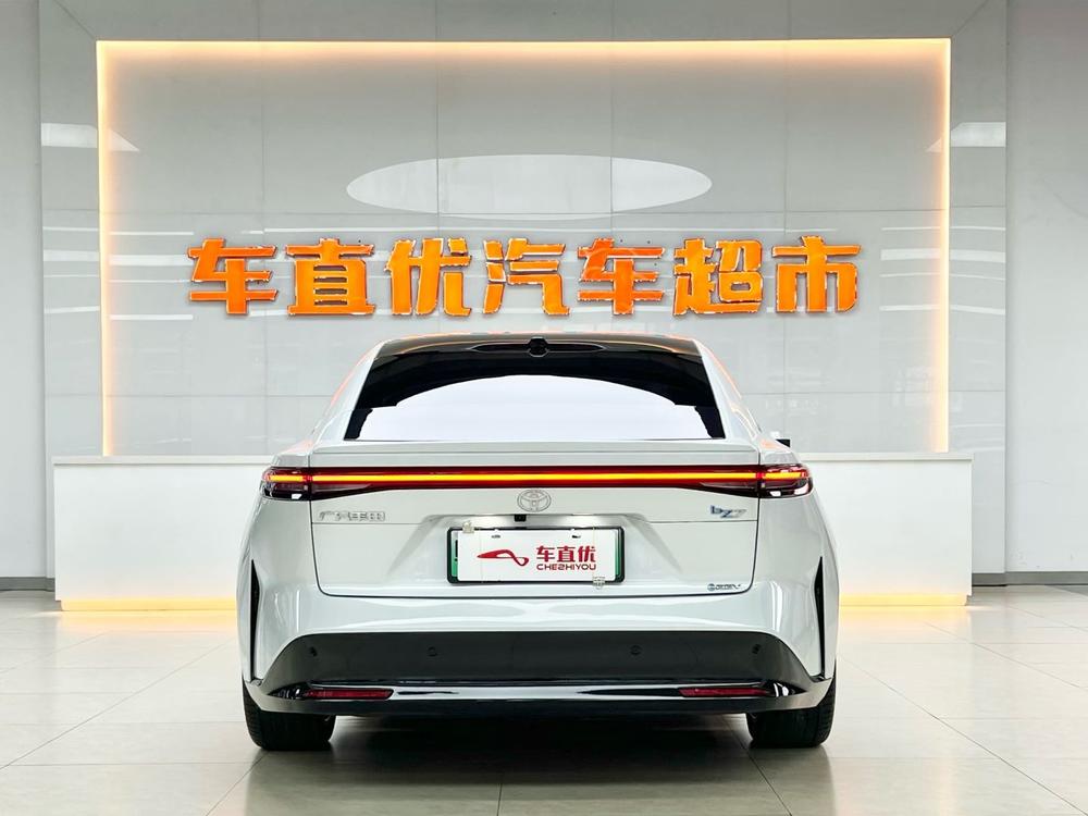 Toyota Bozhi 7