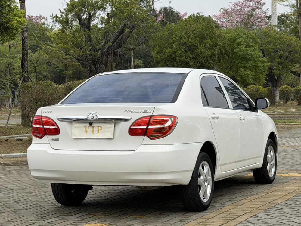 Toyota Corolla EX