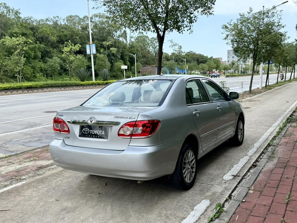 Toyota Corolla EX