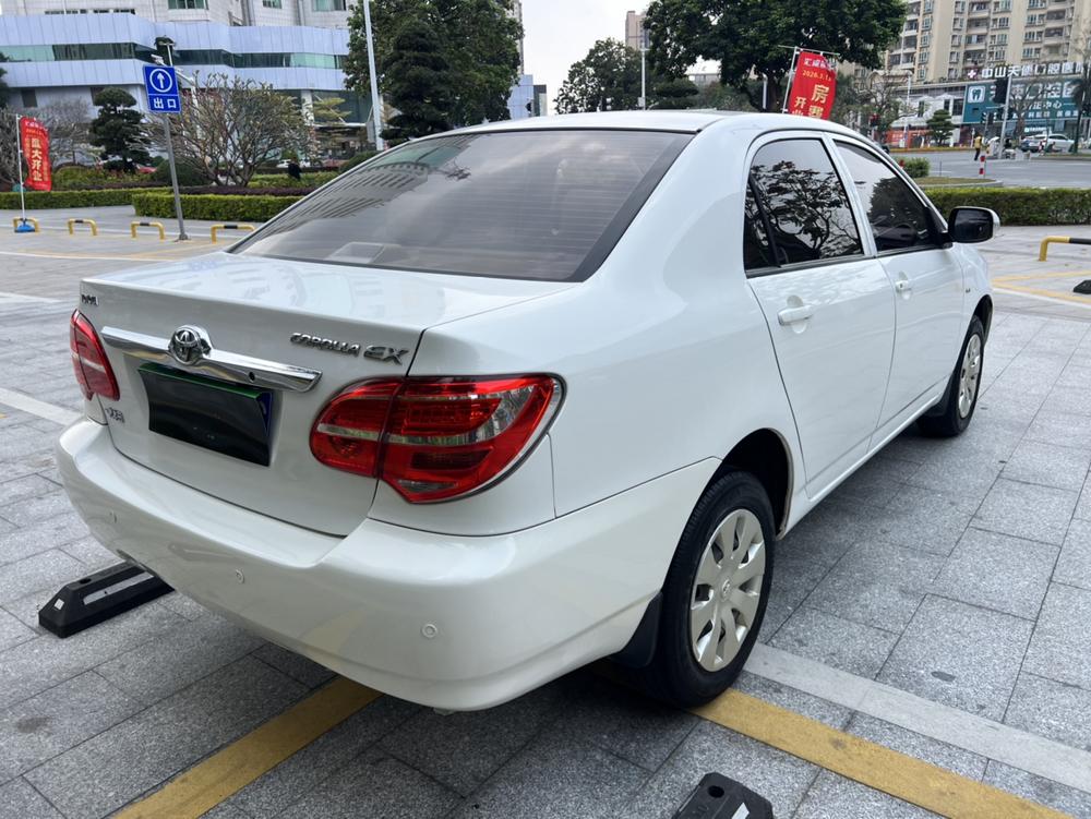 Toyota Corolla EX
