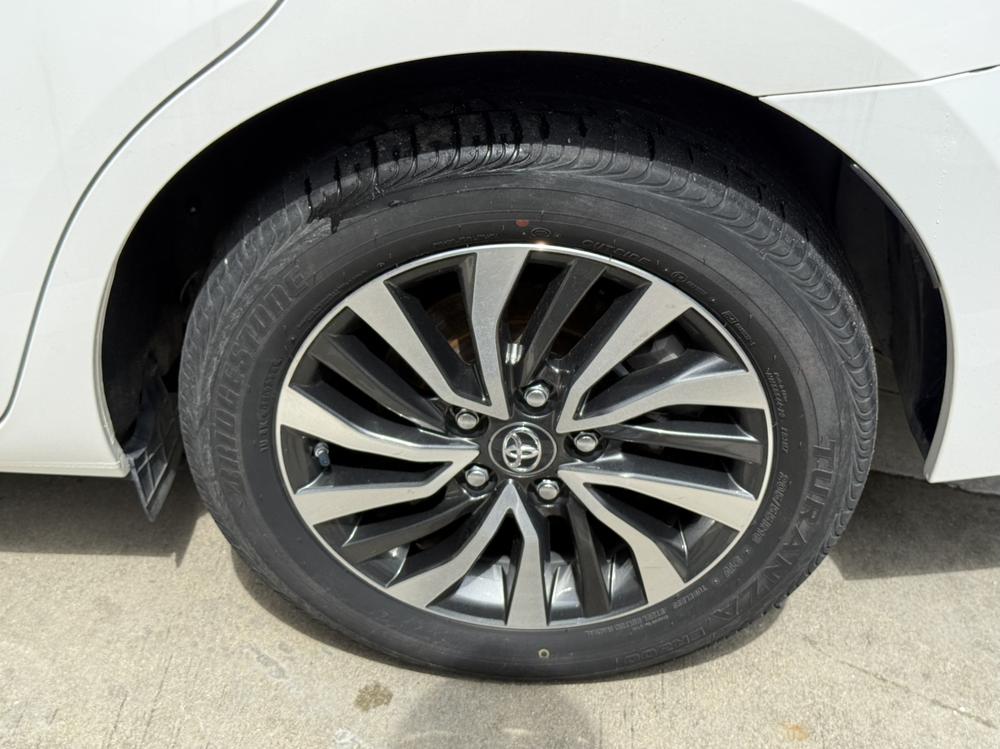 Toyota Corolla Hybrid E+
