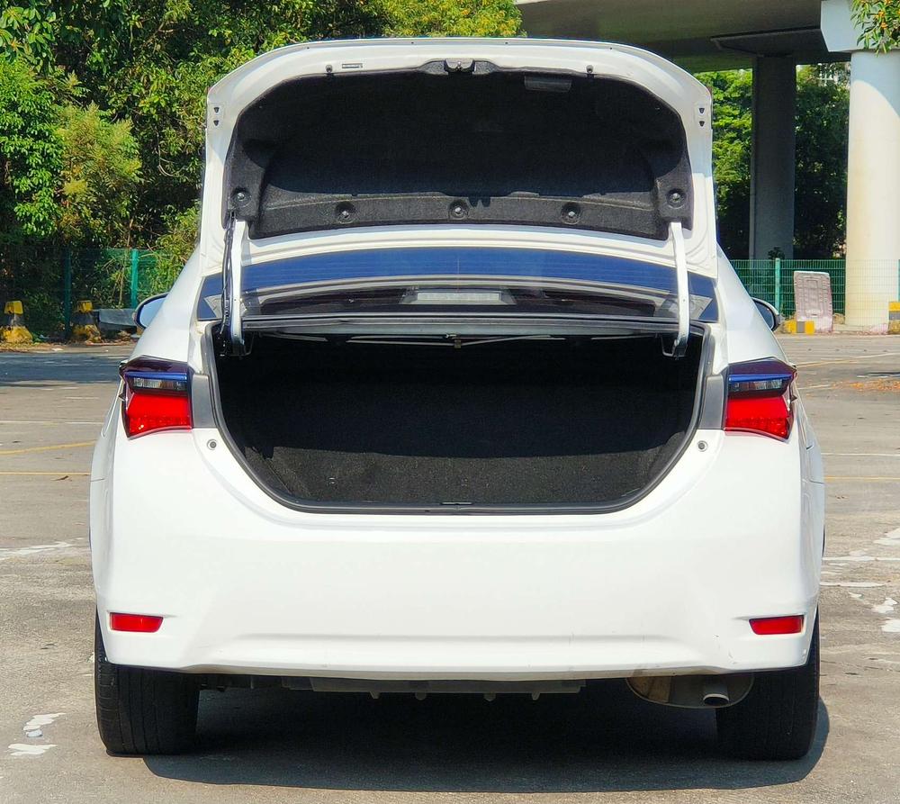 Toyota Corolla Hybrid E+