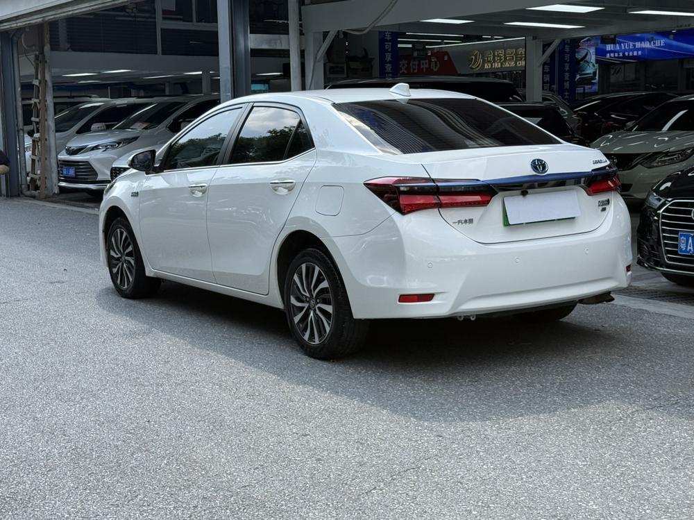 Toyota Corolla Hybrid E+