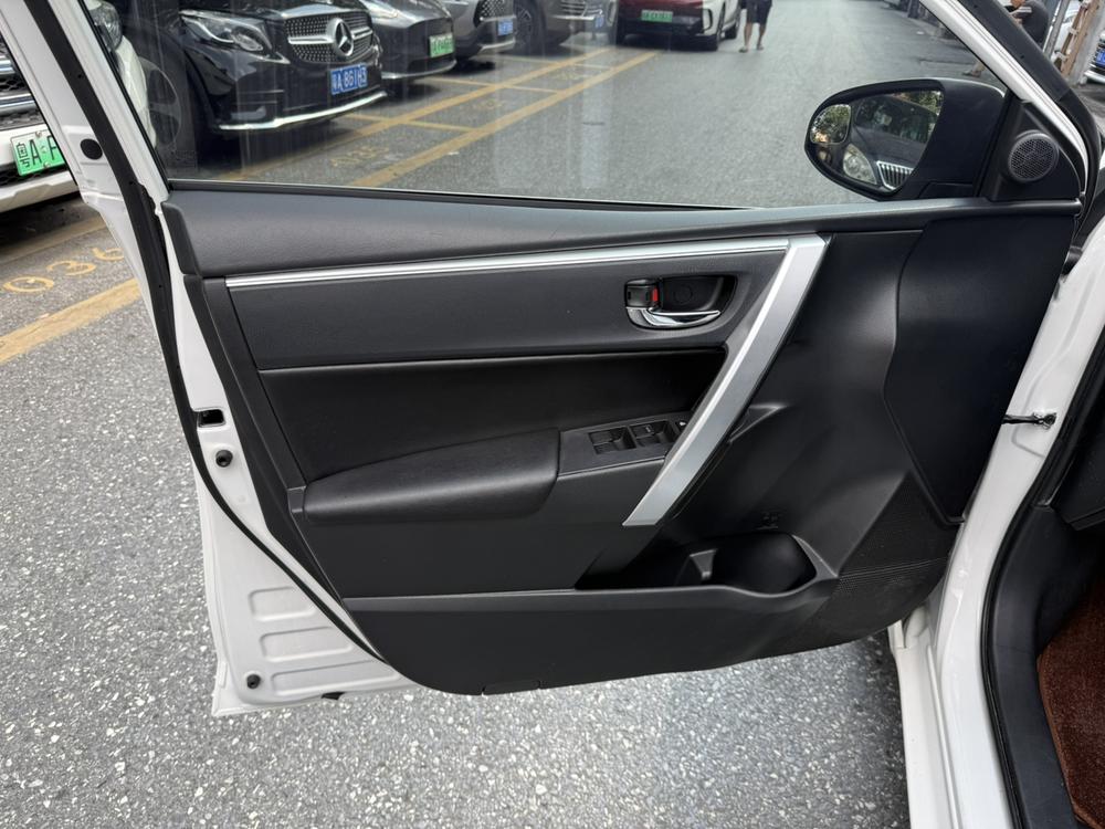 Toyota Corolla Hybrid E+
