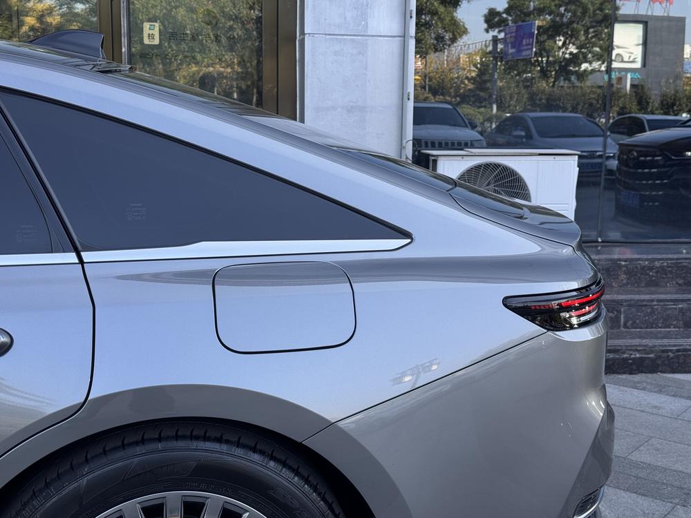 Toyota Crown (Import)