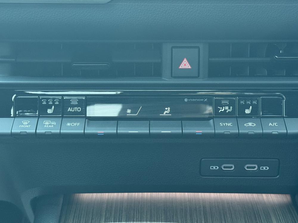 Toyota Crown (Import)