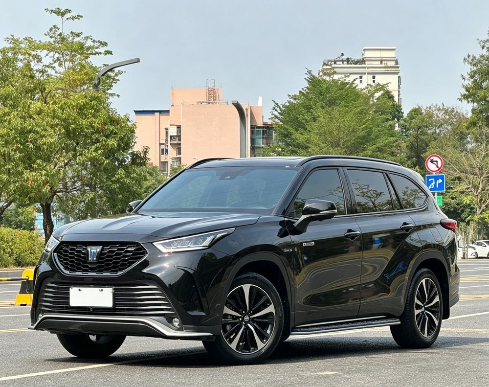 Toyota Crown Kluger