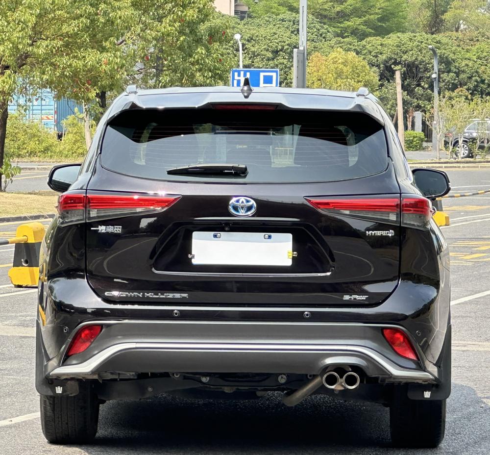Toyota Crown Kluger
