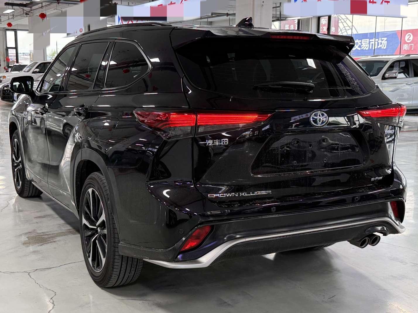 Toyota Crown Kluger