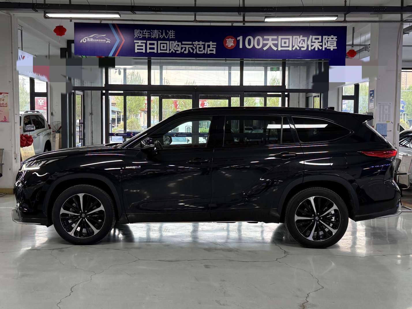 Toyota Crown Kluger