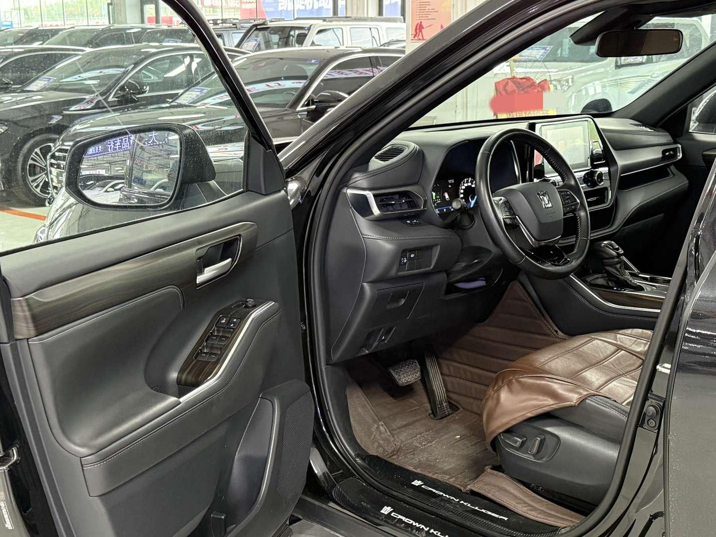 Toyota Crown Kluger