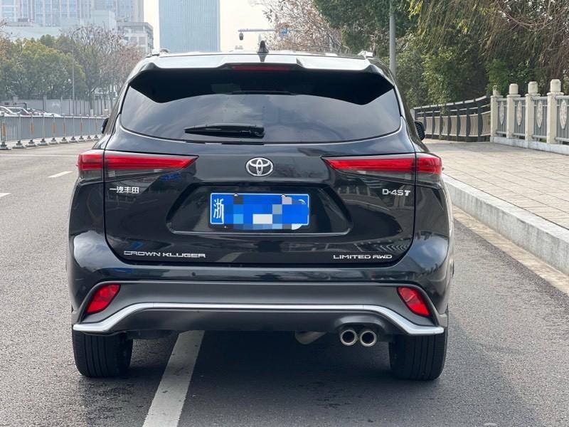 Toyota Crown Kluger
