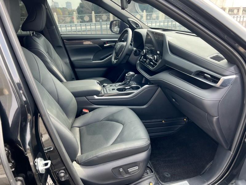 Toyota Crown Kluger