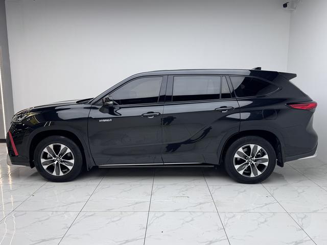 Toyota Crown Kluger