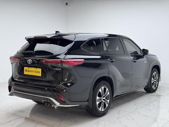 Toyota Crown Kluger