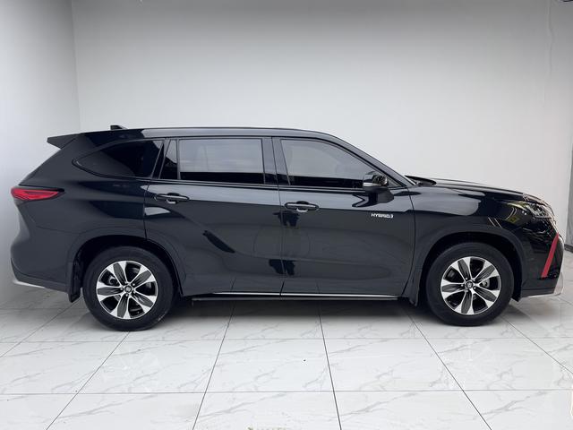 Toyota Crown Kluger