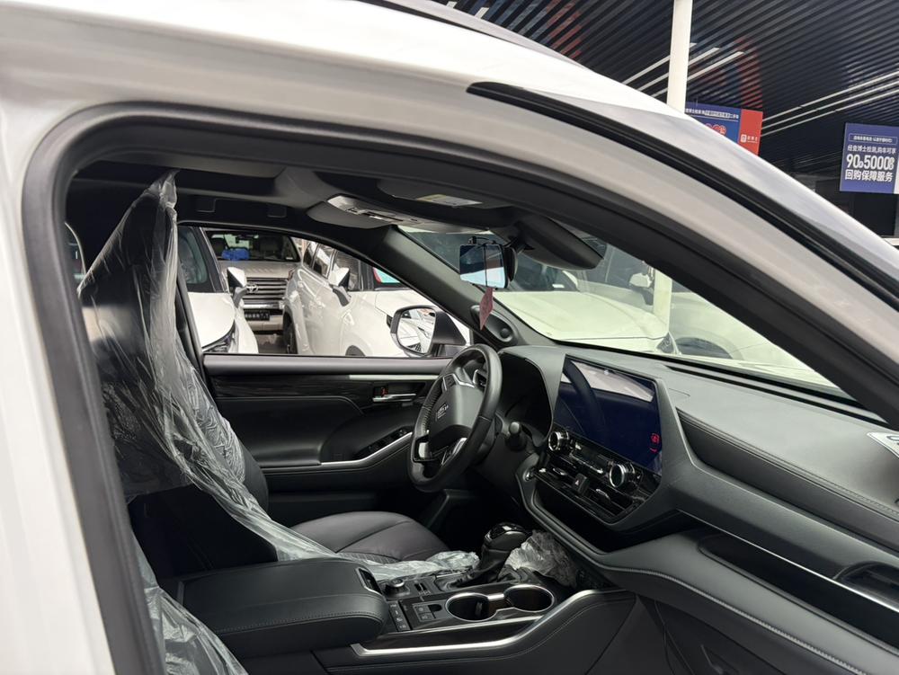 Toyota Crown Kluger