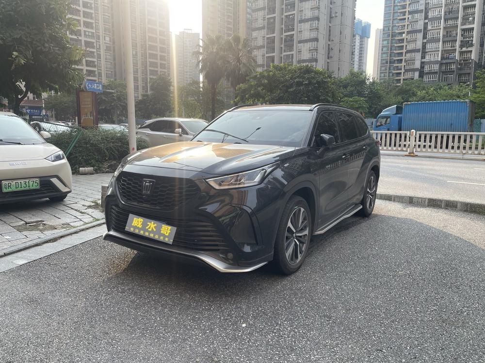 Toyota Crown Kluger