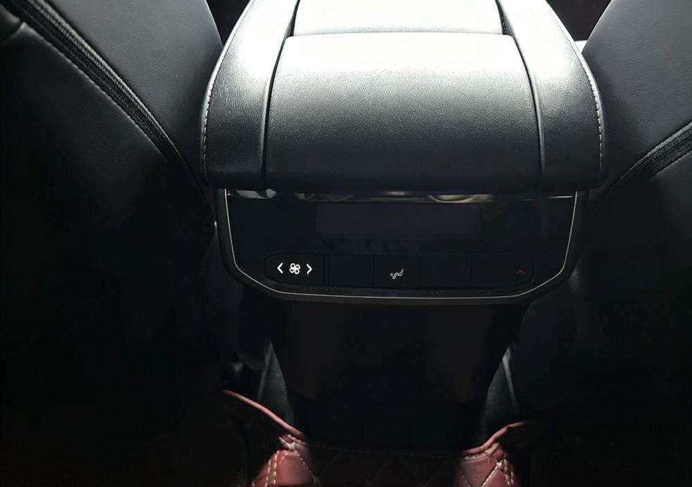Toyota Crown Kluger