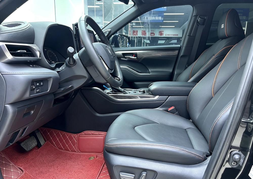Toyota Crown Kluger