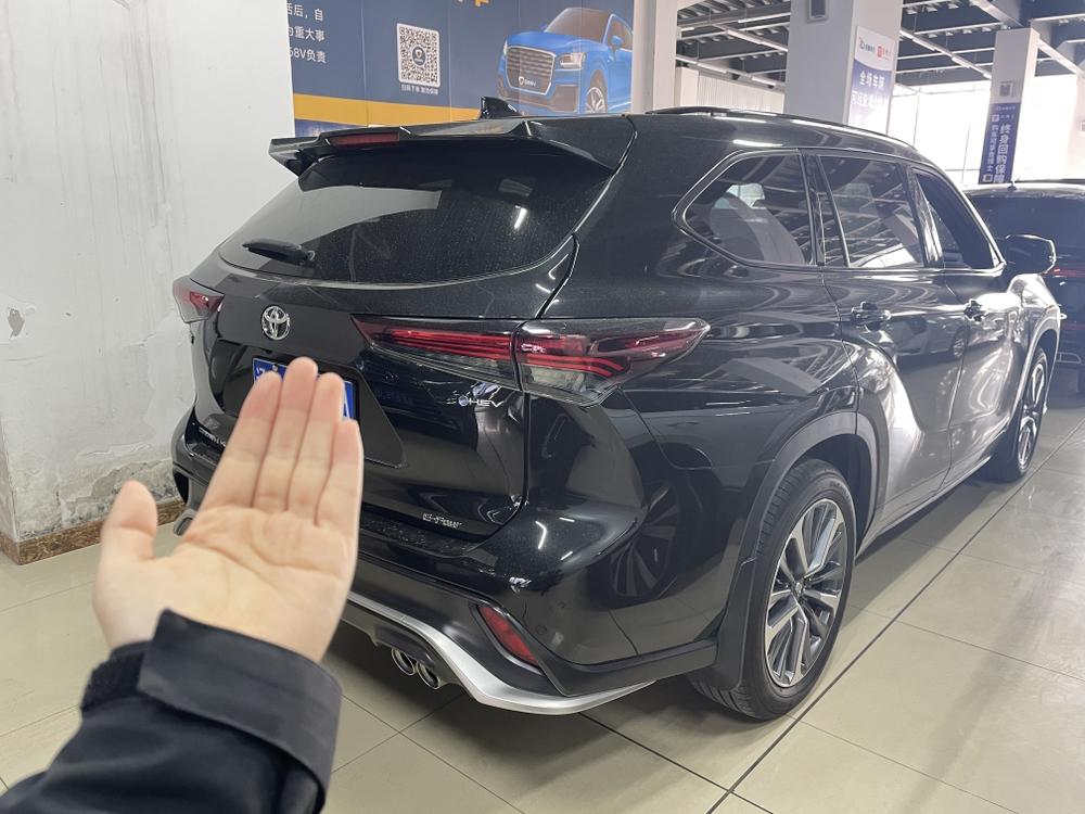 Toyota Crown Kluger