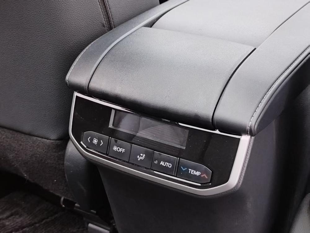 Toyota Crown Kluger