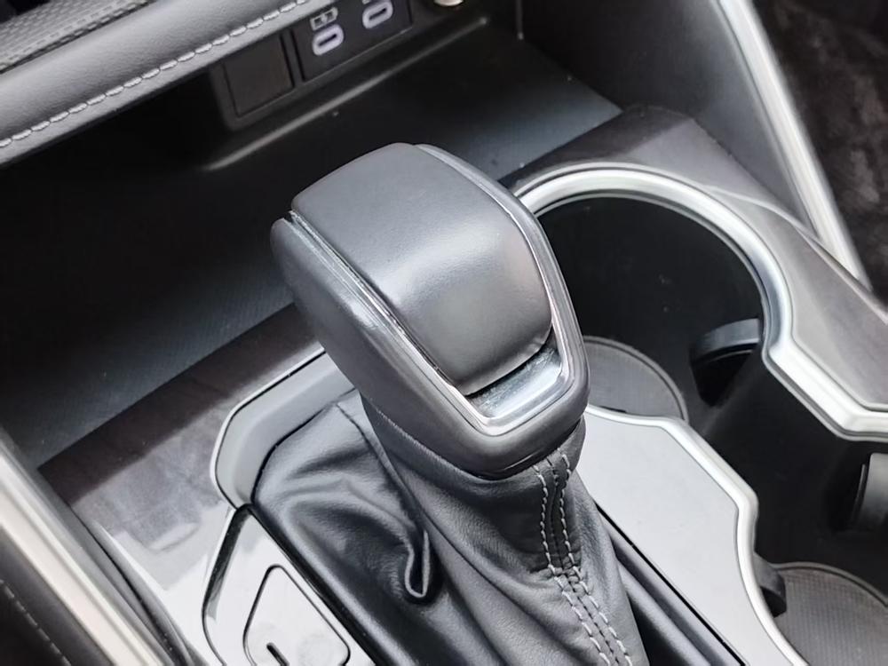 Toyota Crown Kluger