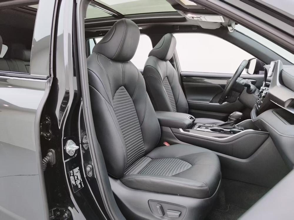Toyota Crown Kluger