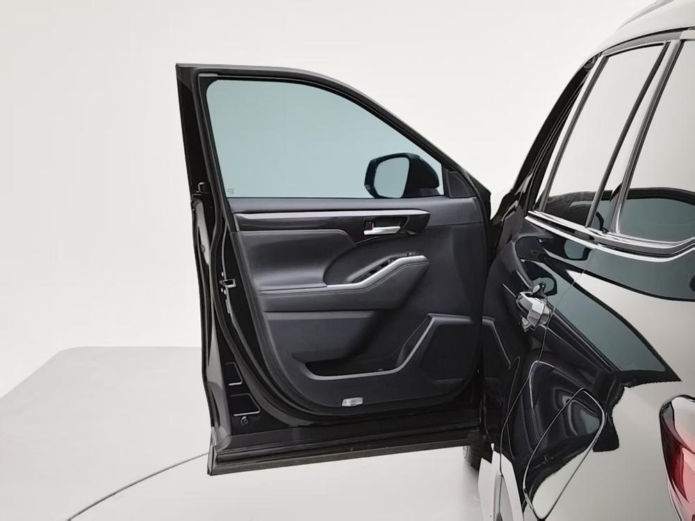 Toyota Crown Kluger