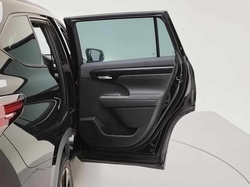 Toyota Crown Kluger