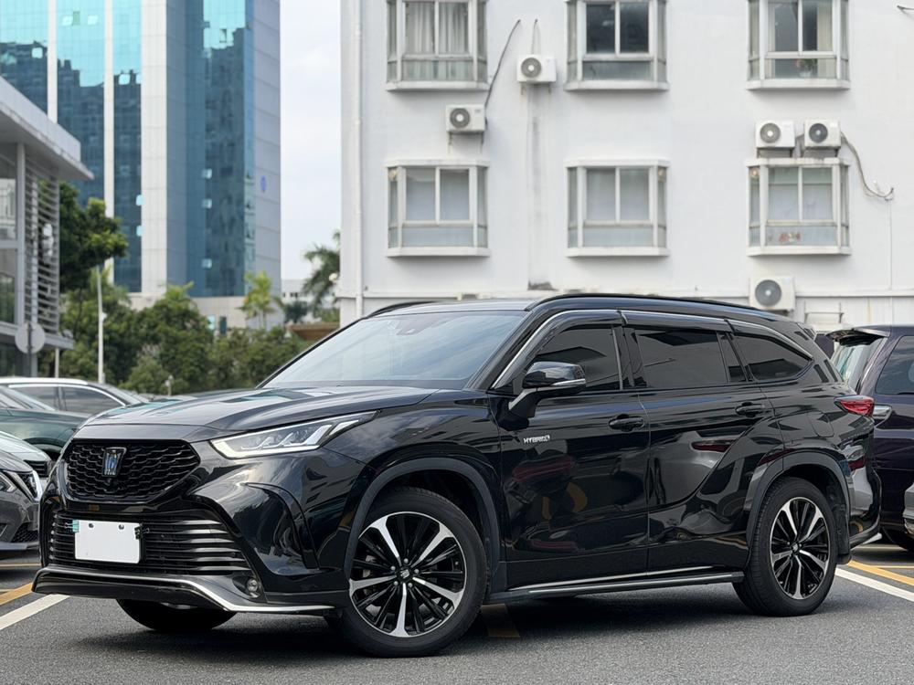 Toyota Crown Kluger