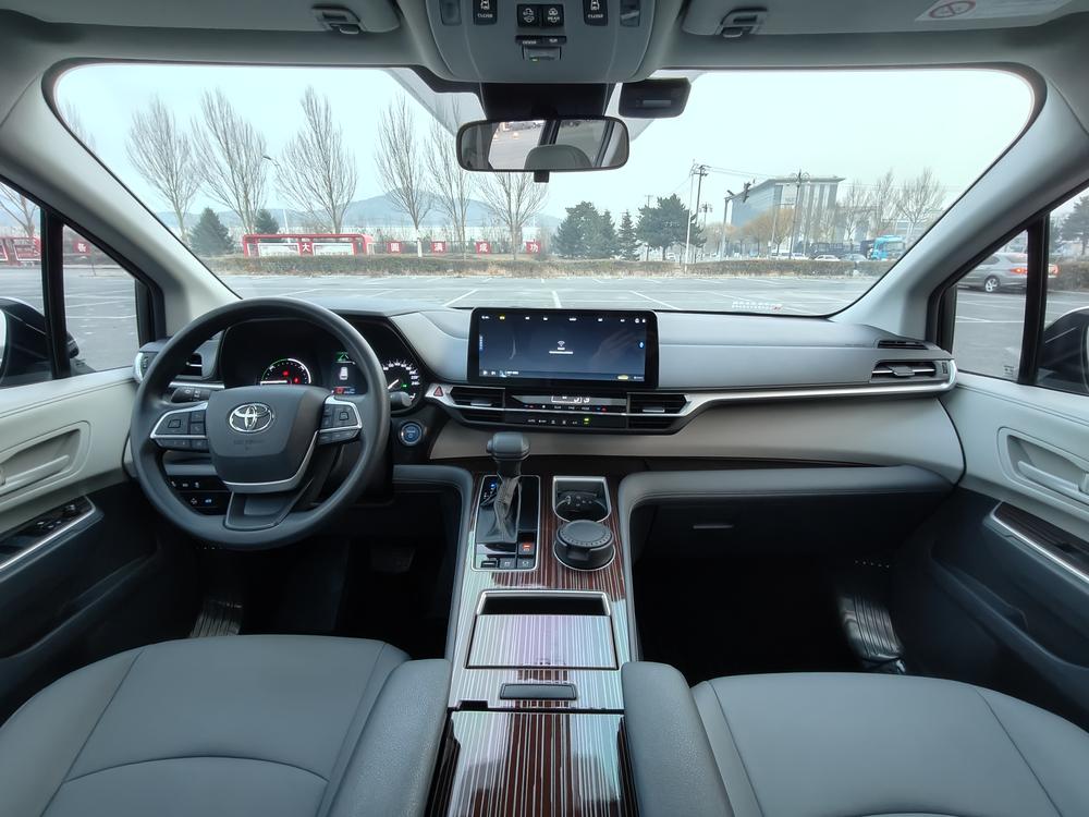 Toyota Granvia