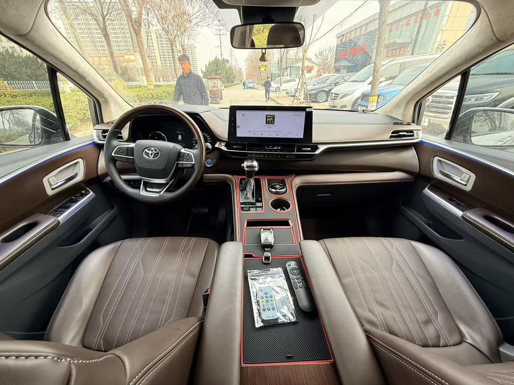 Toyota Granvia