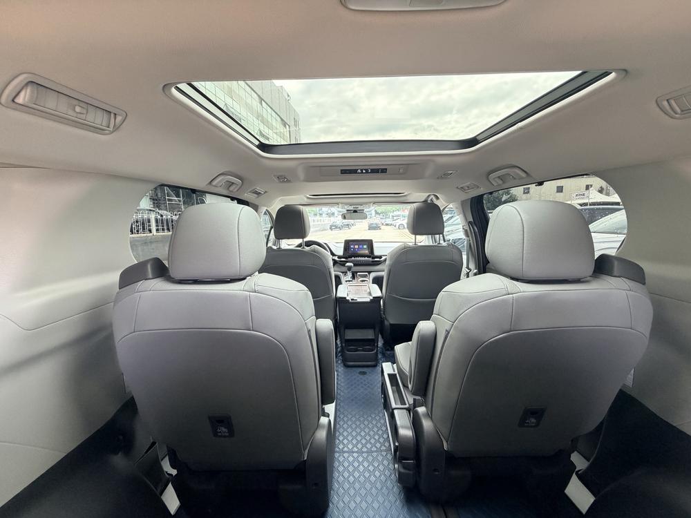 Toyota Granvia
