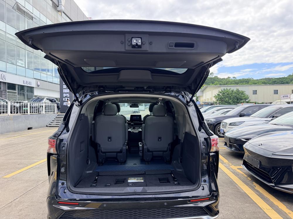 Toyota Granvia