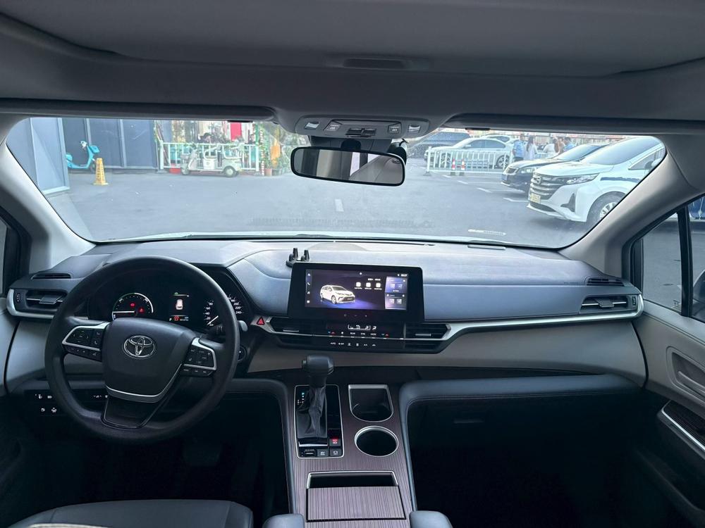 Toyota Granvia
