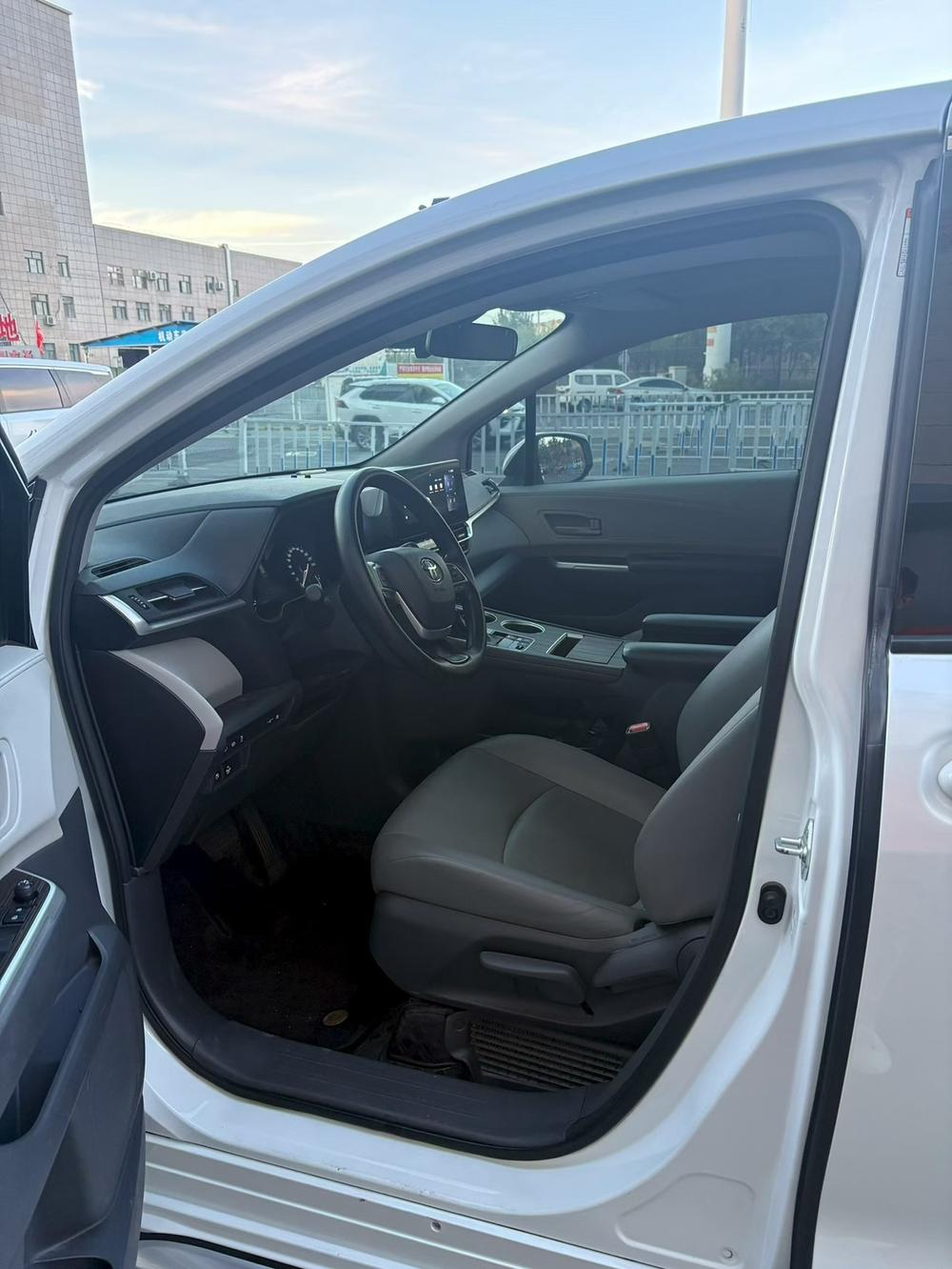 Toyota Granvia