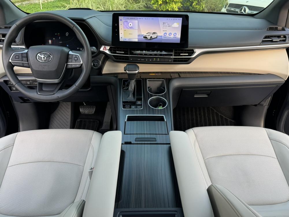 Toyota Granvia