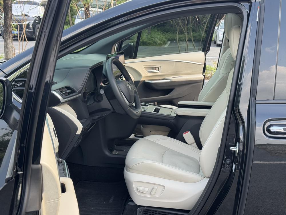 Toyota Granvia