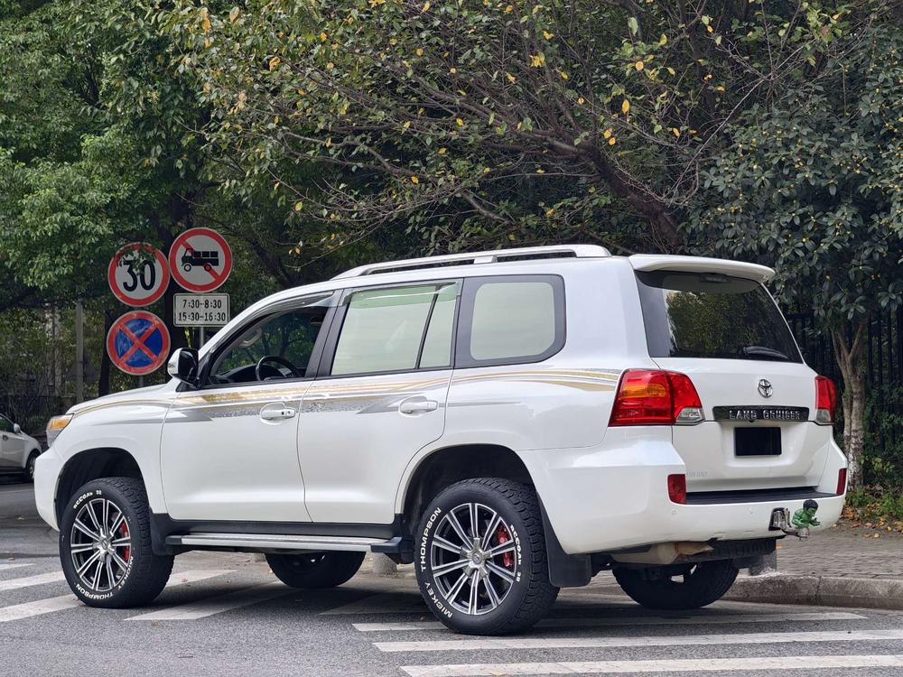 Toyota Land Cruiser (Import)