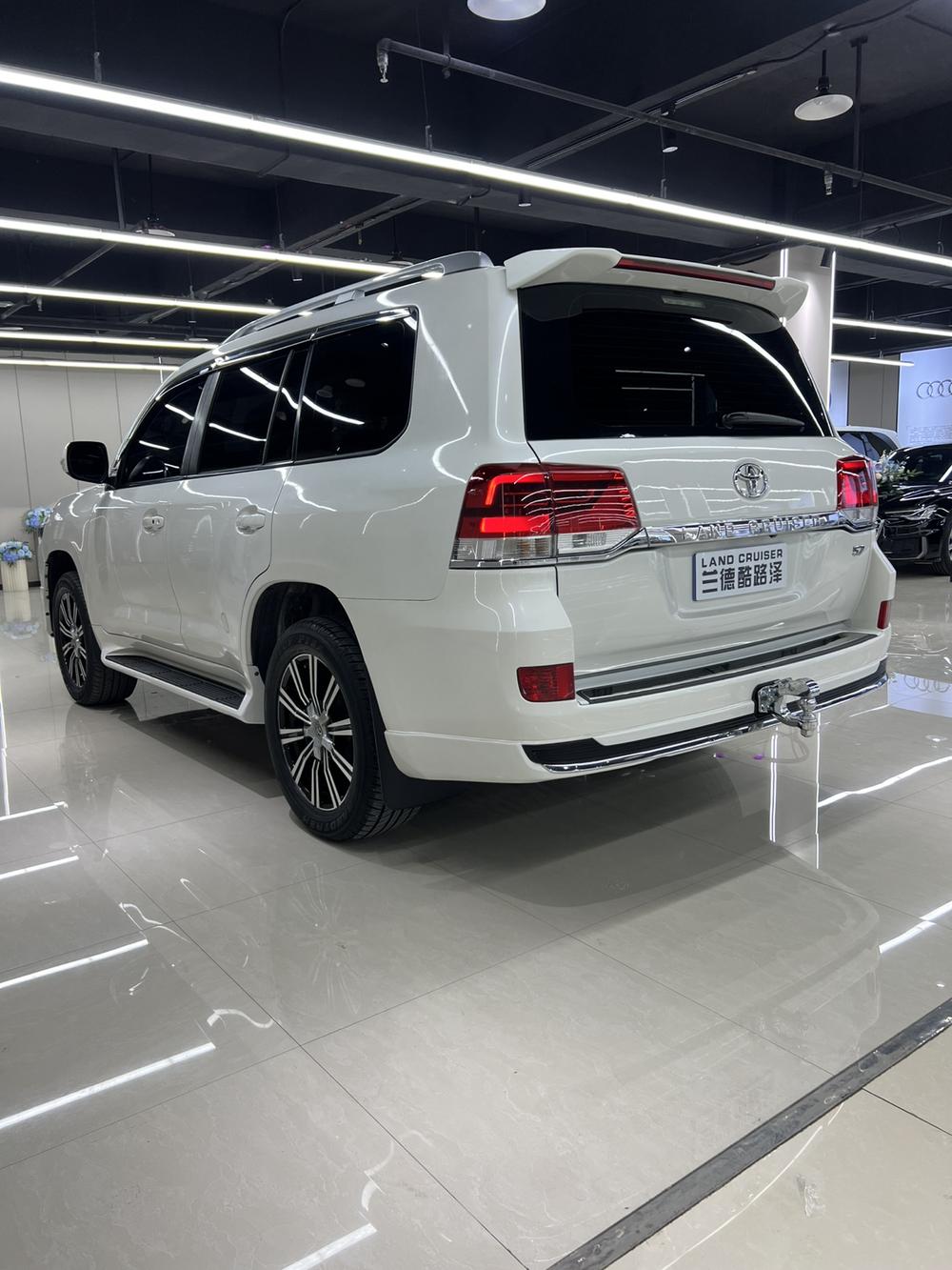 Toyota Land Cruiser (Import)