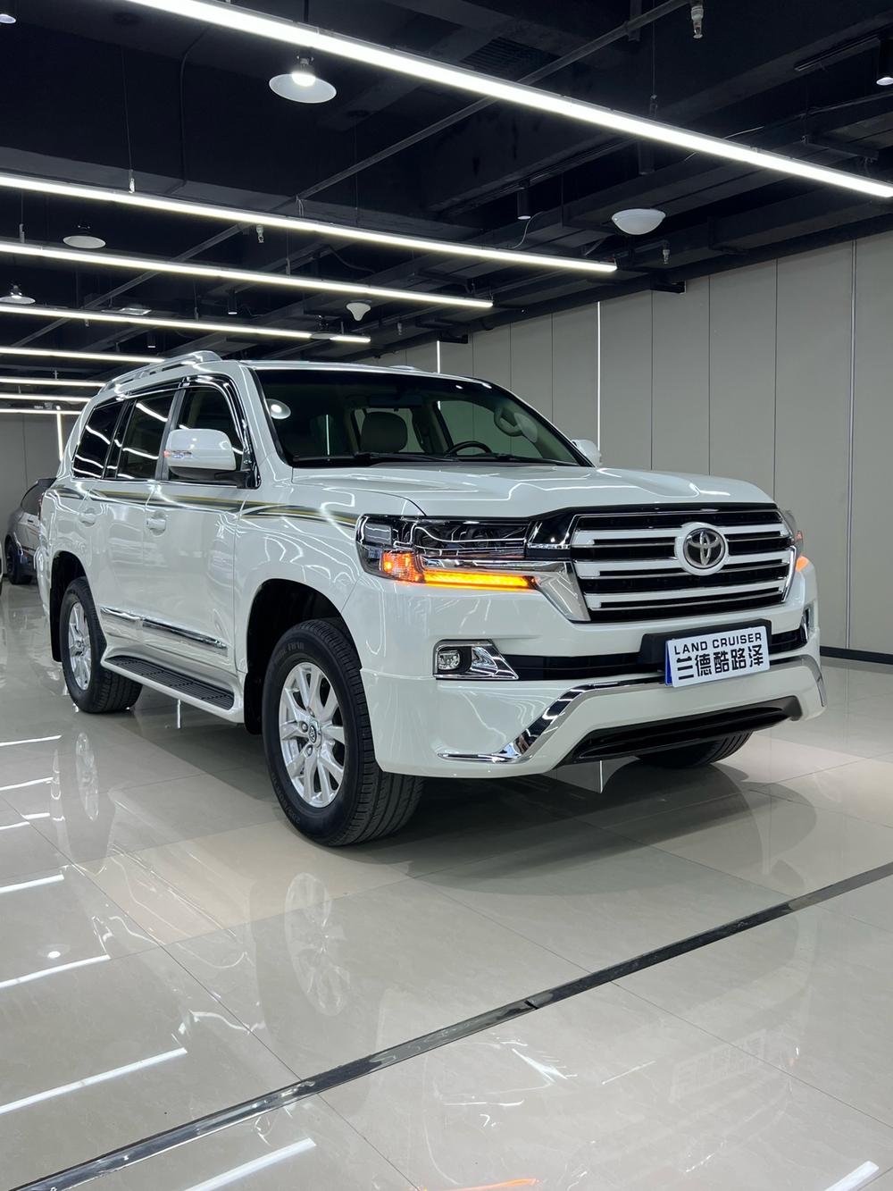 Toyota Land Cruiser (Import)