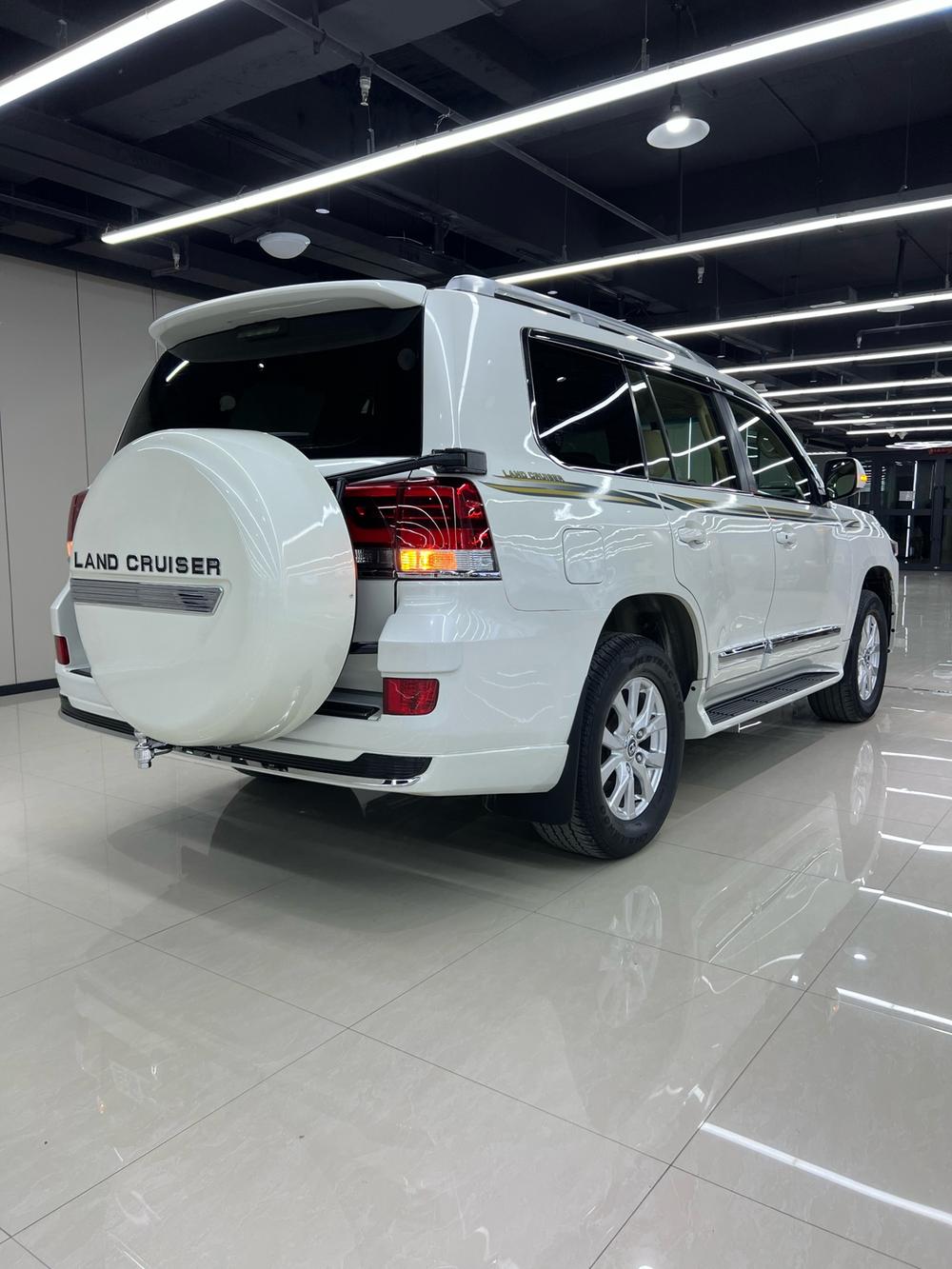 Toyota Land Cruiser (Import)
