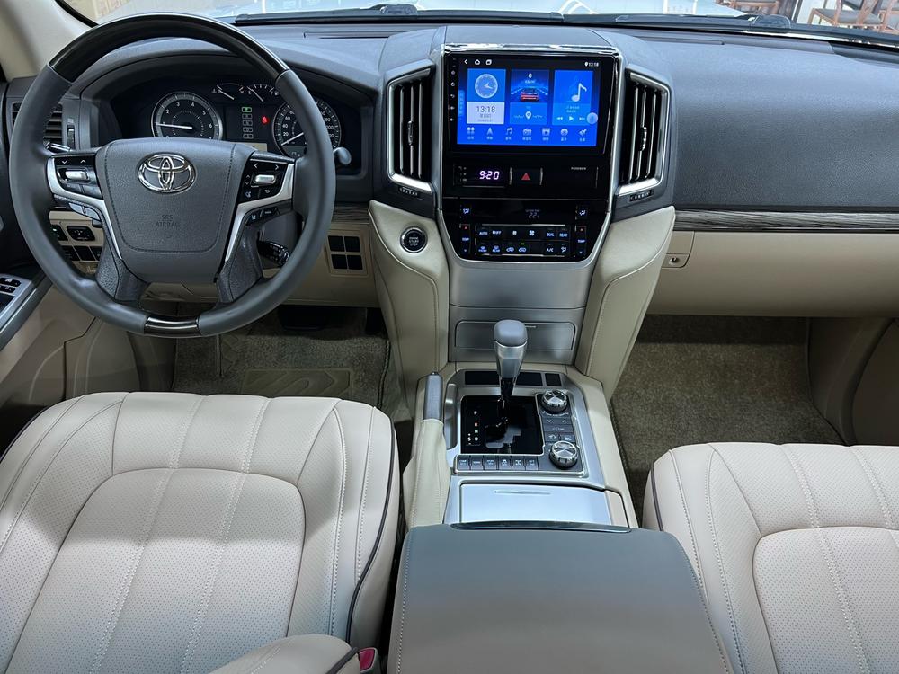 Toyota Land Cruiser (Import)