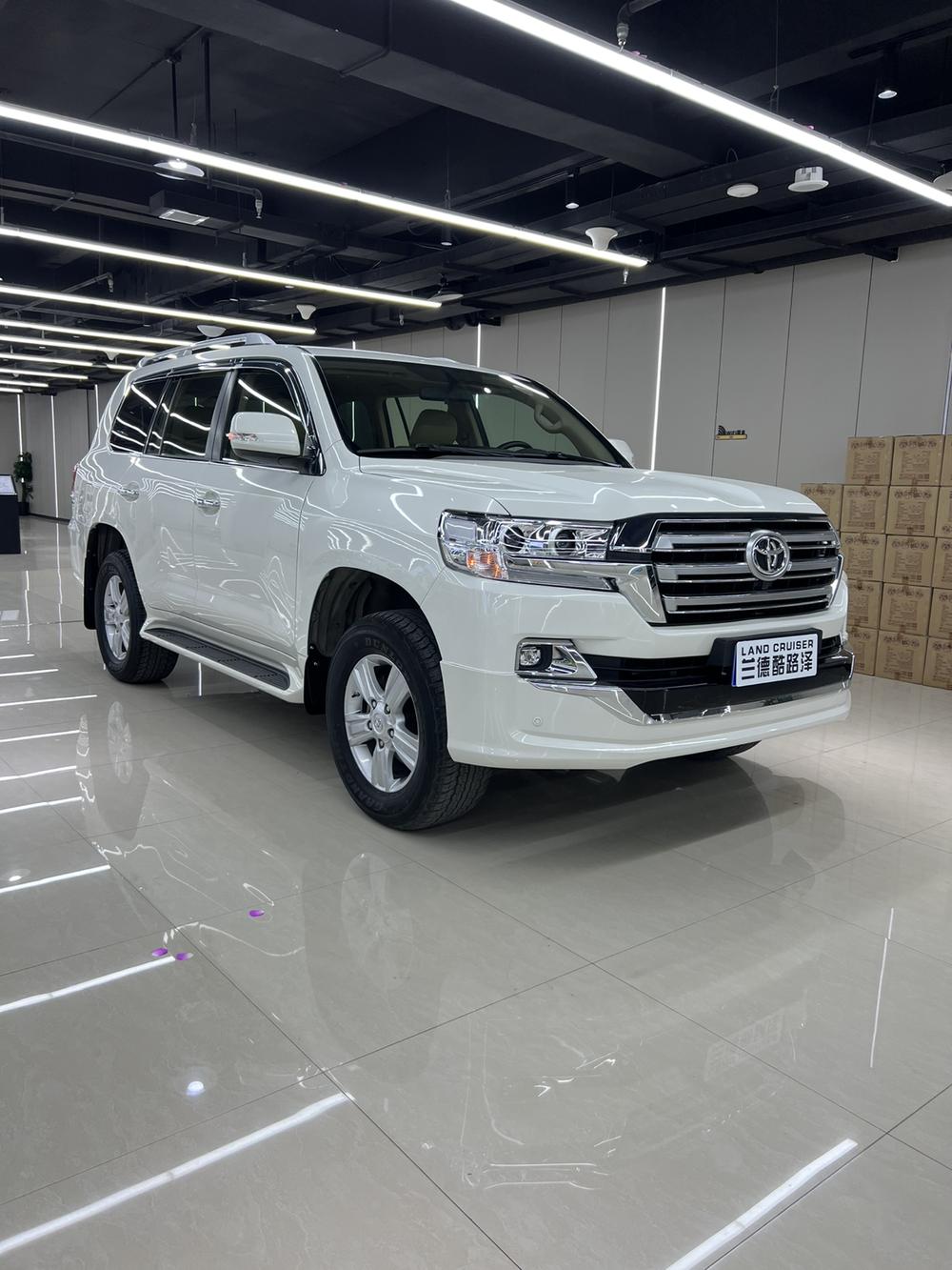 Toyota Land Cruiser (Import)