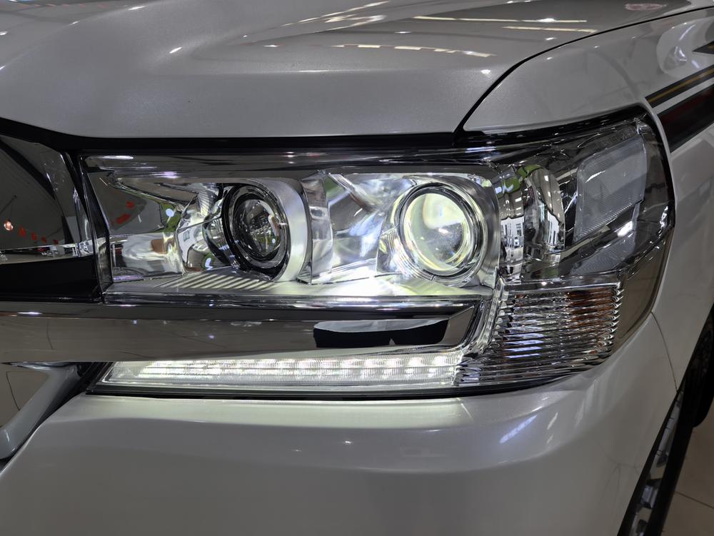 Toyota Land Cruiser (Import)