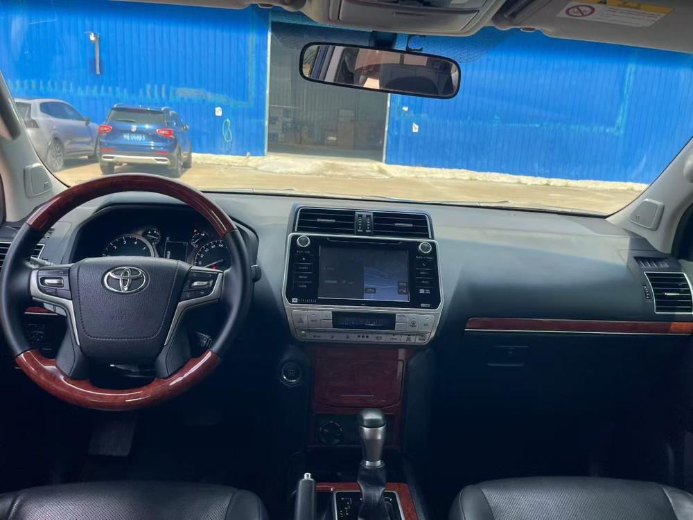 Toyota Prado
