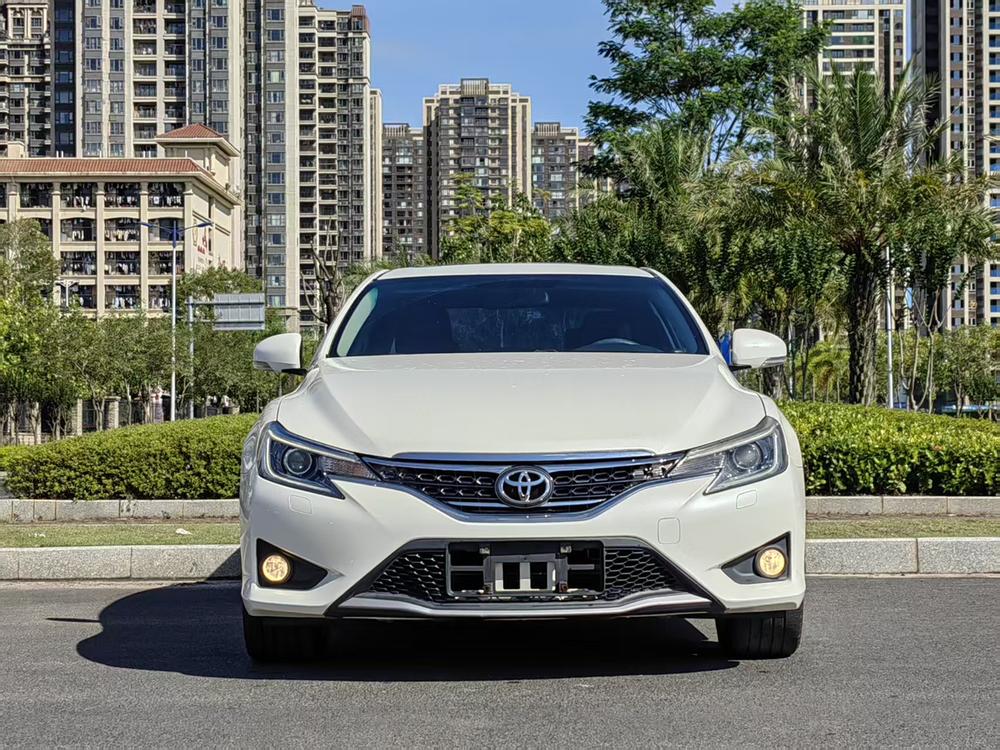 Toyota Reiz