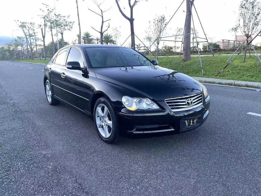 Toyota Reiz